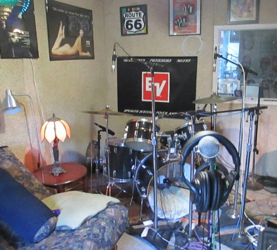 Drums1DistantMicsCropped.jpg